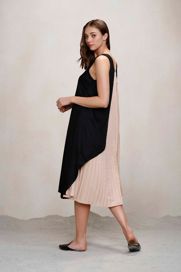 The Pahālē Dress